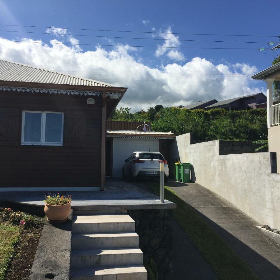 Case Creole Traditionnelle A Ossature Et Charpente Bois Petite Île Buitenkant foto
